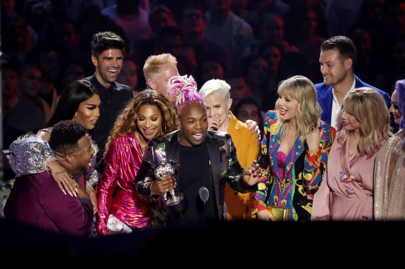 Taylor Swift at 2019 MTV Video Music Awards — photo 273