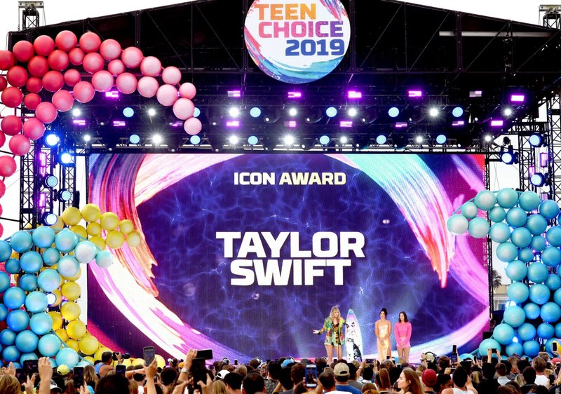 Taylor Swift at 2019 Teen Choice Awards — photo 77
