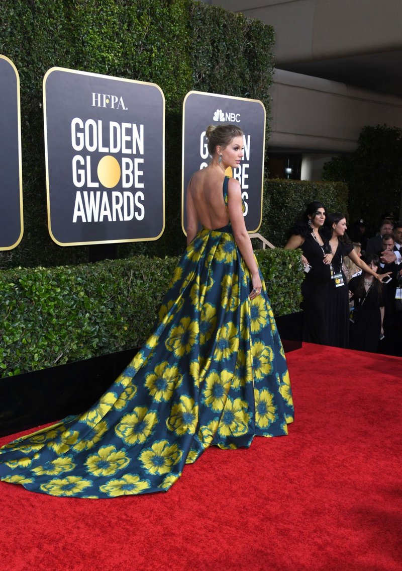 Taylor Swift at 77th Annual Golden Globe Awards — photo 18