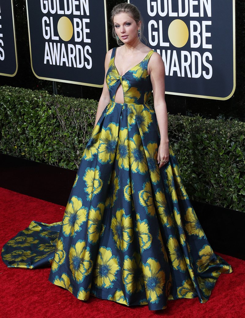 Taylor Swift at 77th Annual Golden Globe Awards — photo 23