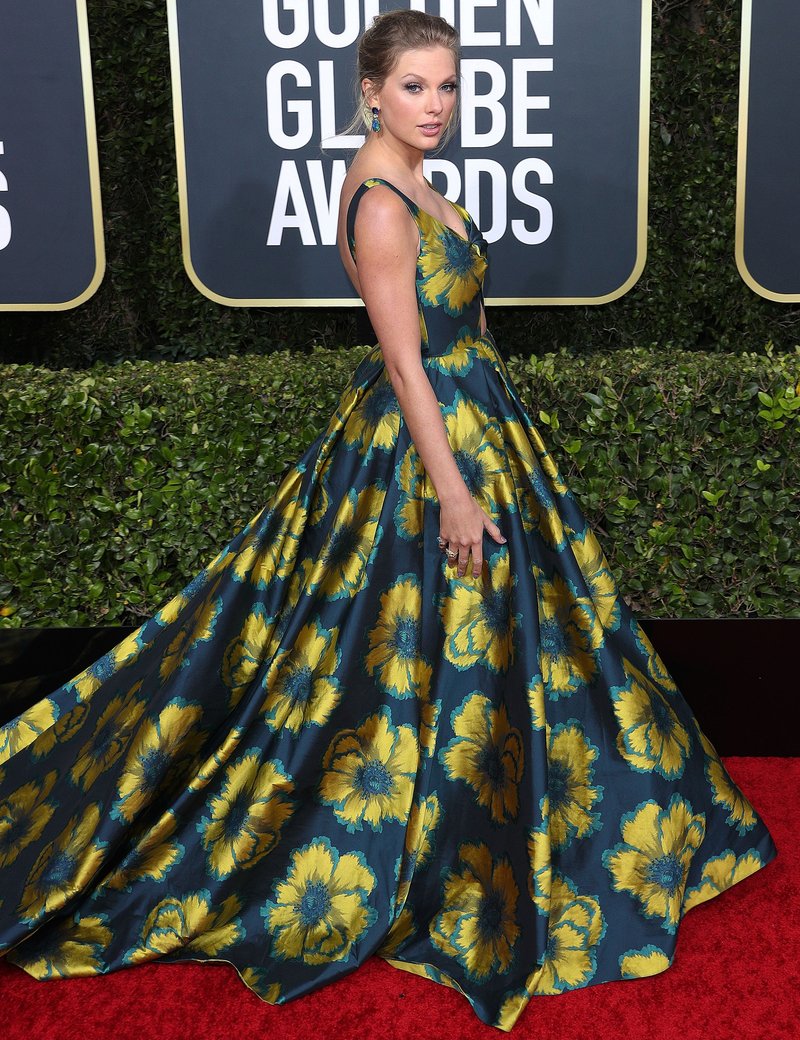 Taylor Swift at 77th Annual Golden Globe Awards — photo 31
