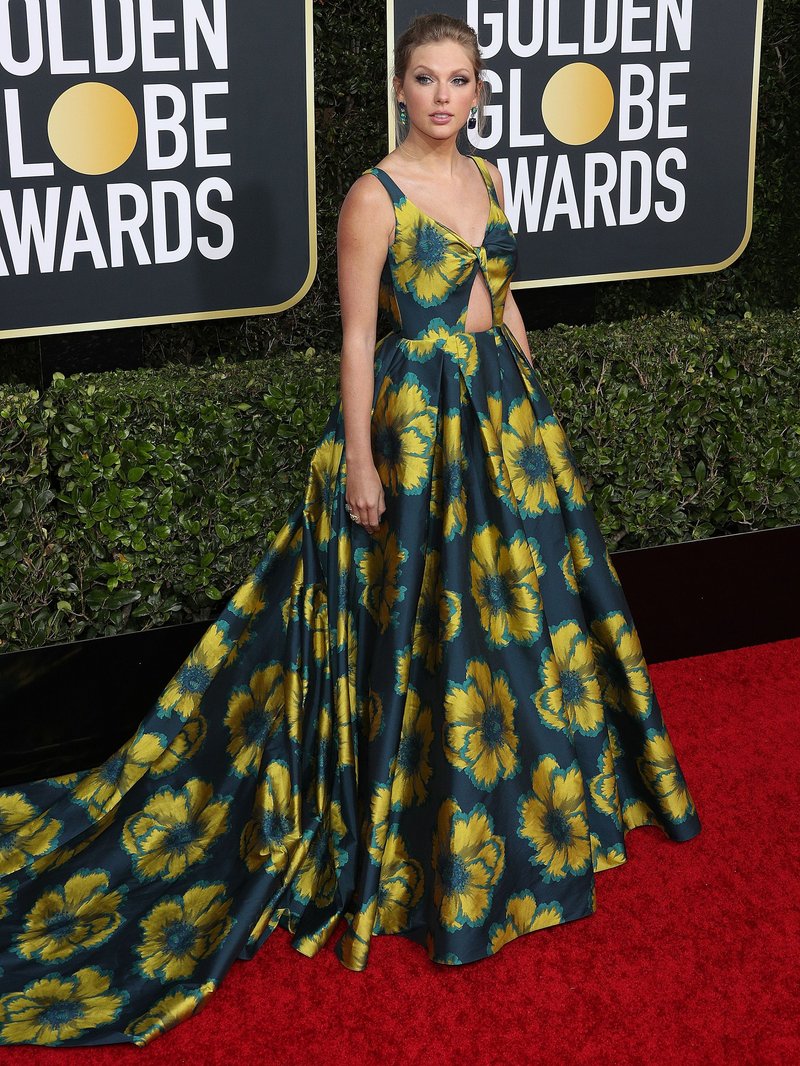 Taylor Swift at 77th Annual Golden Globe Awards — photo 33