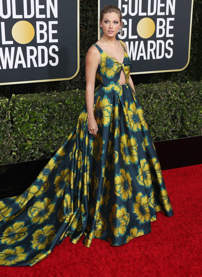 Taylor Swift at 77th Annual Golden Globe Awards — photo 34