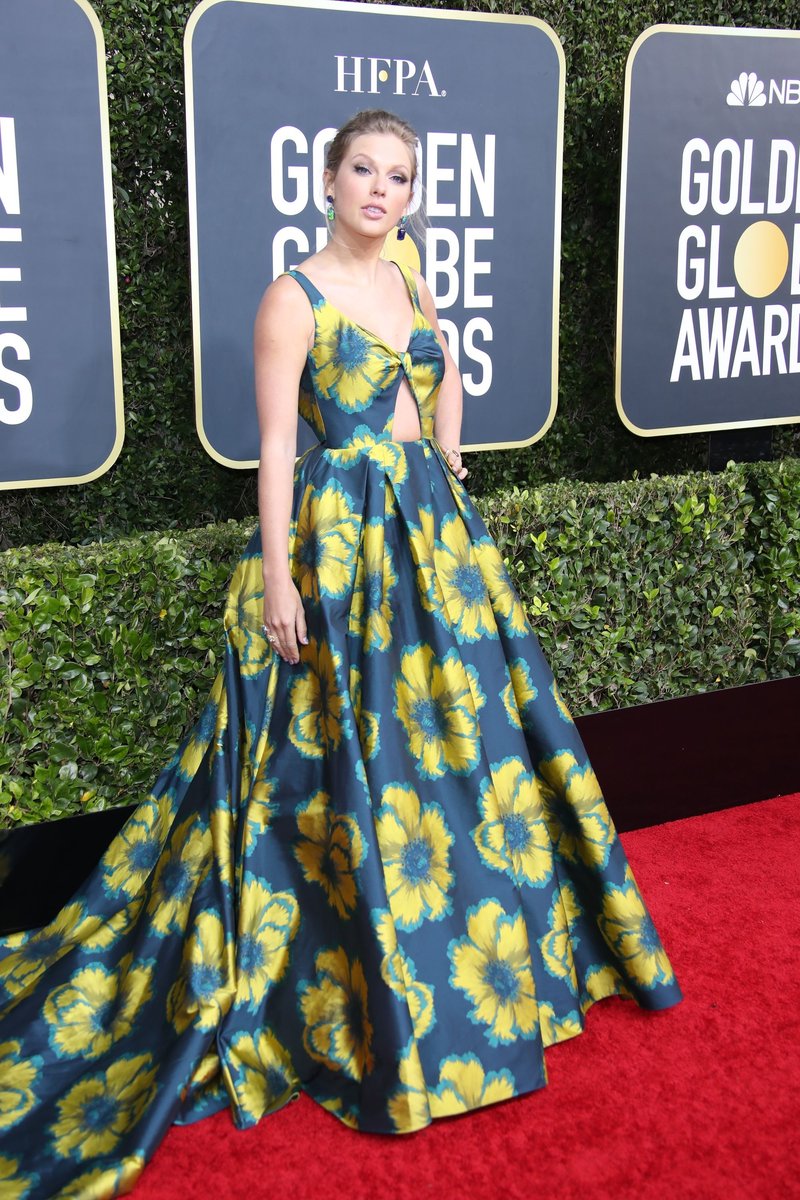 Taylor Swift at 77th Annual Golden Globe Awards — photo 44