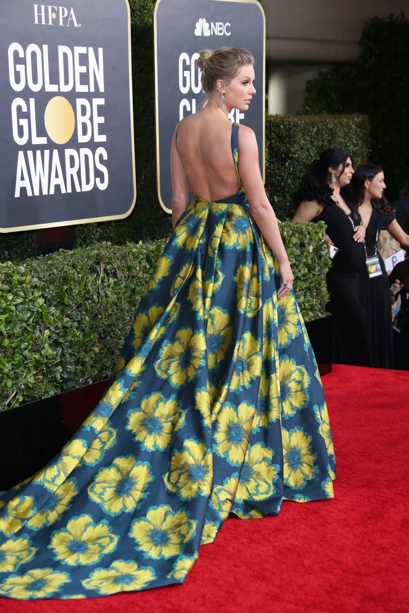 Taylor Swift at 77th Annual Golden Globe Awards — photo 45