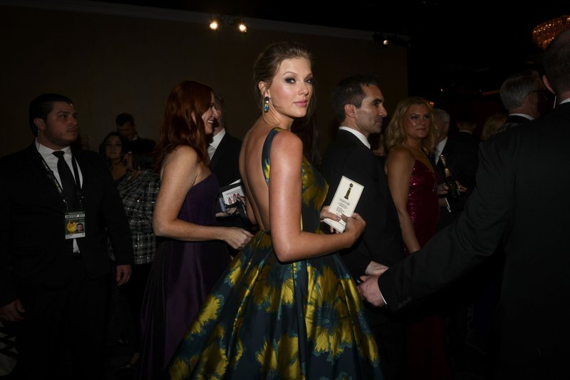 Taylor Swift at 77th Annual Golden Globe Awards — photo 46