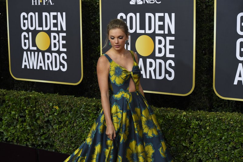 Taylor Swift at 77th Annual Golden Globe Awards — photo 48