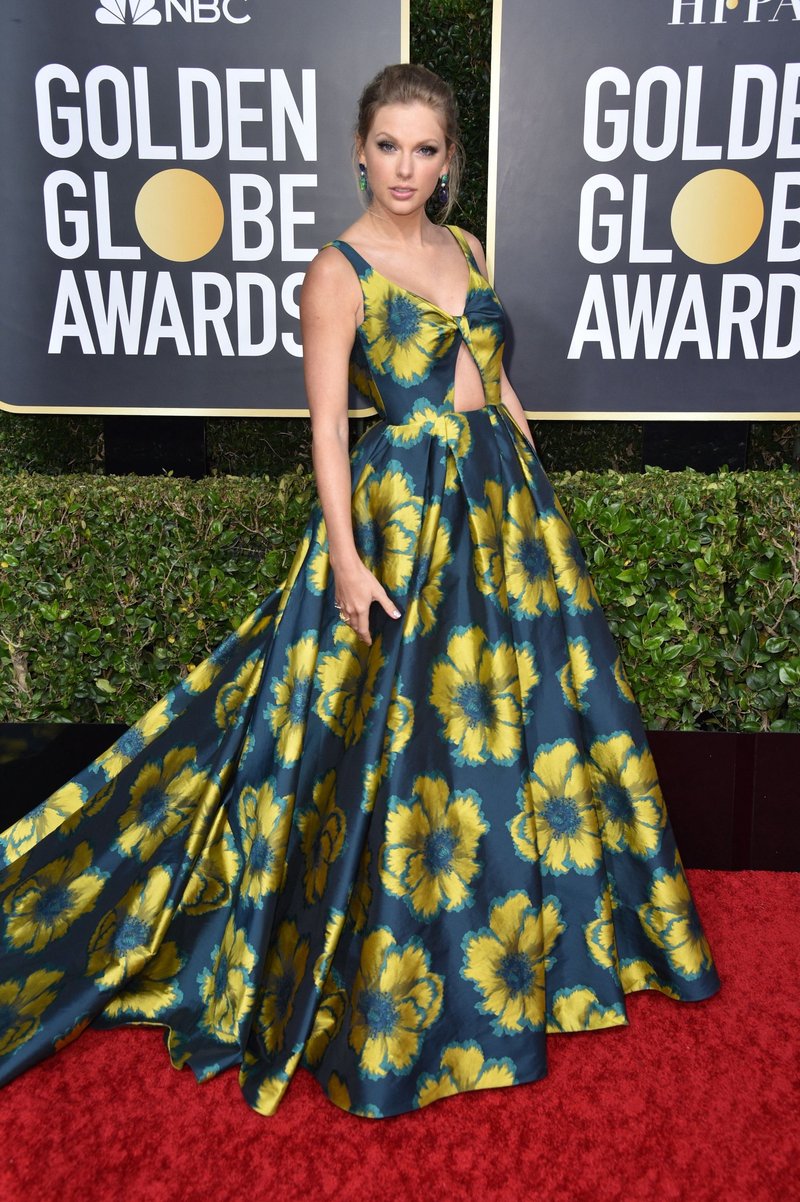 Taylor Swift at 77th Annual Golden Globe Awards — photo 54