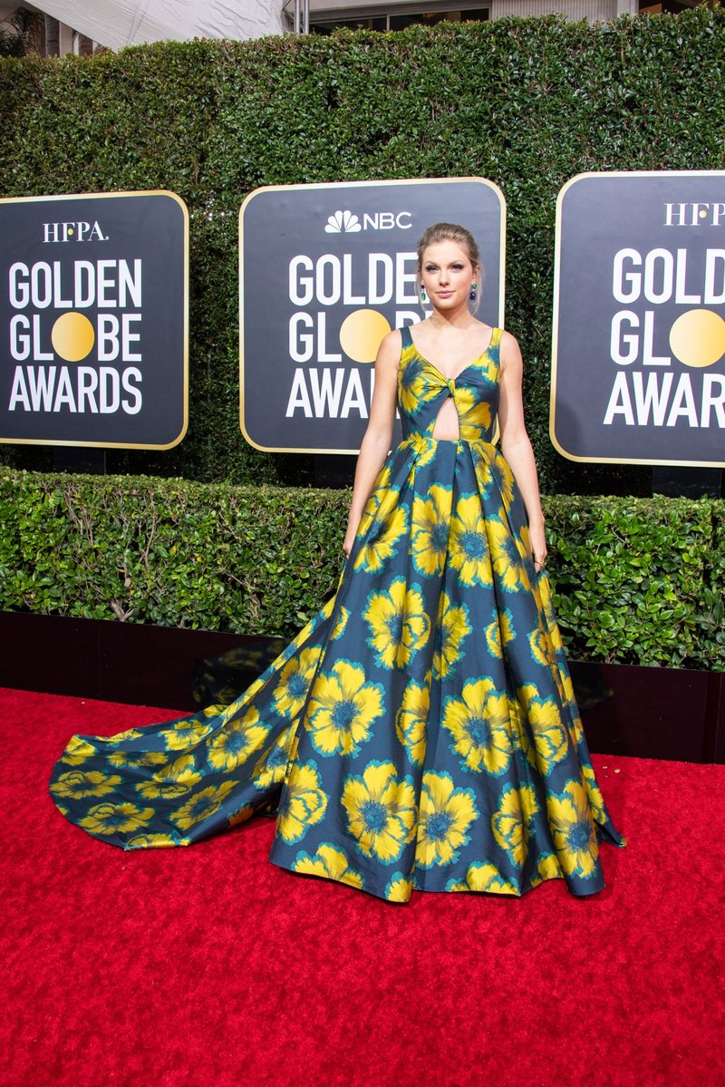 Taylor Swift at 77th Annual Golden Globe Awards — photo 56