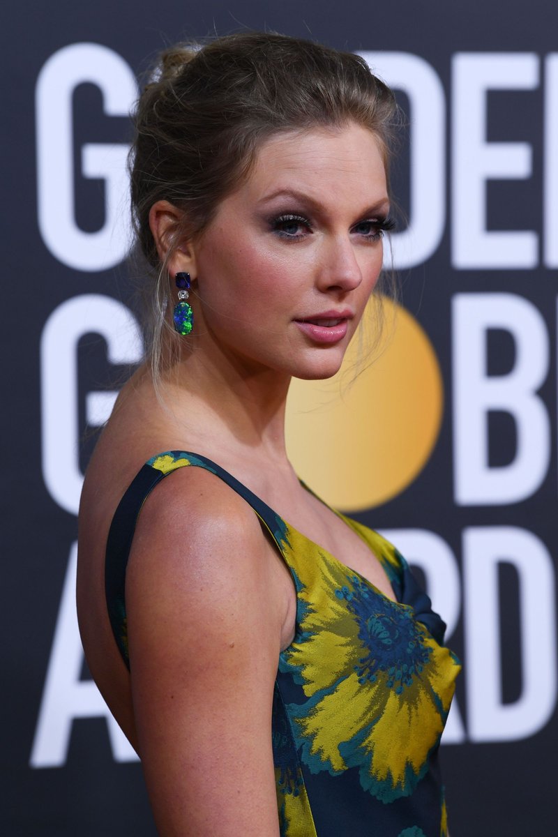 Taylor Swift at 77th Annual Golden Globe Awards — photo 79