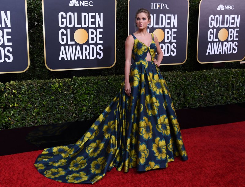 Taylor Swift at 77th Annual Golden Globe Awards — photo 81