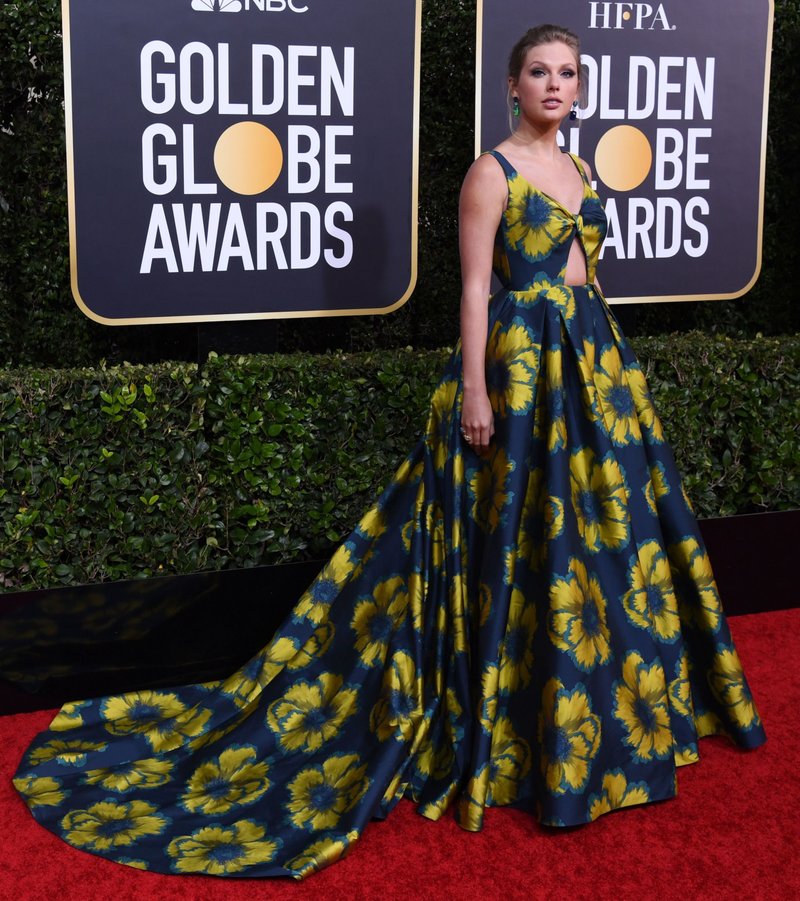 Taylor Swift at 77th Annual Golden Globe Awards — photo 82