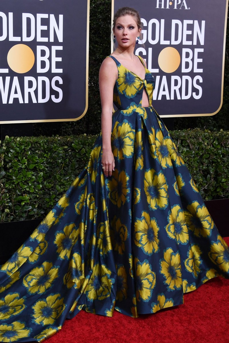 Taylor Swift at 77th Annual Golden Globe Awards — photo 95