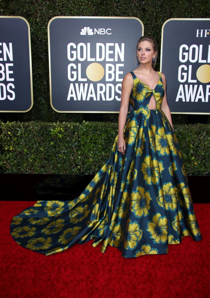 Taylor Swift at 77th Annual Golden Globe Awards — photo 106