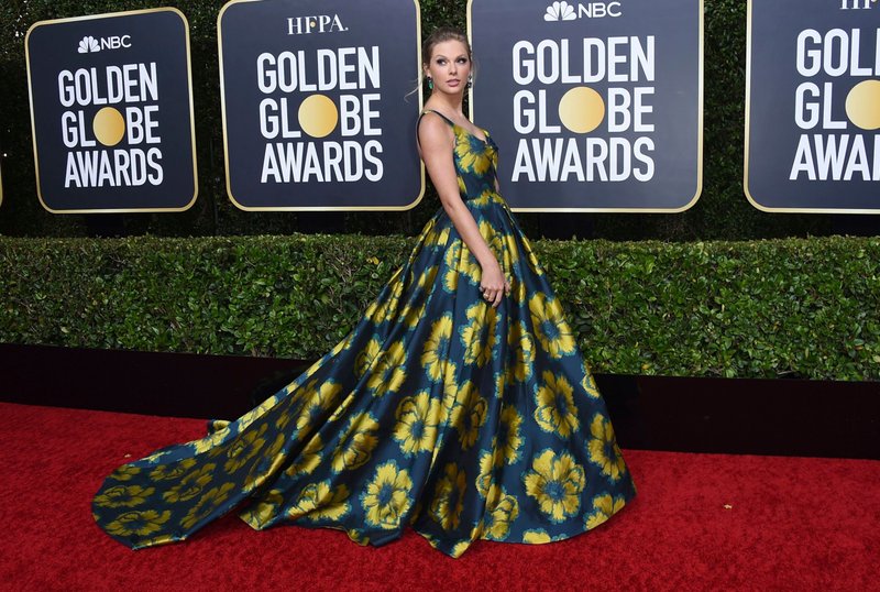 Taylor Swift at 77th Annual Golden Globe Awards — photo 111