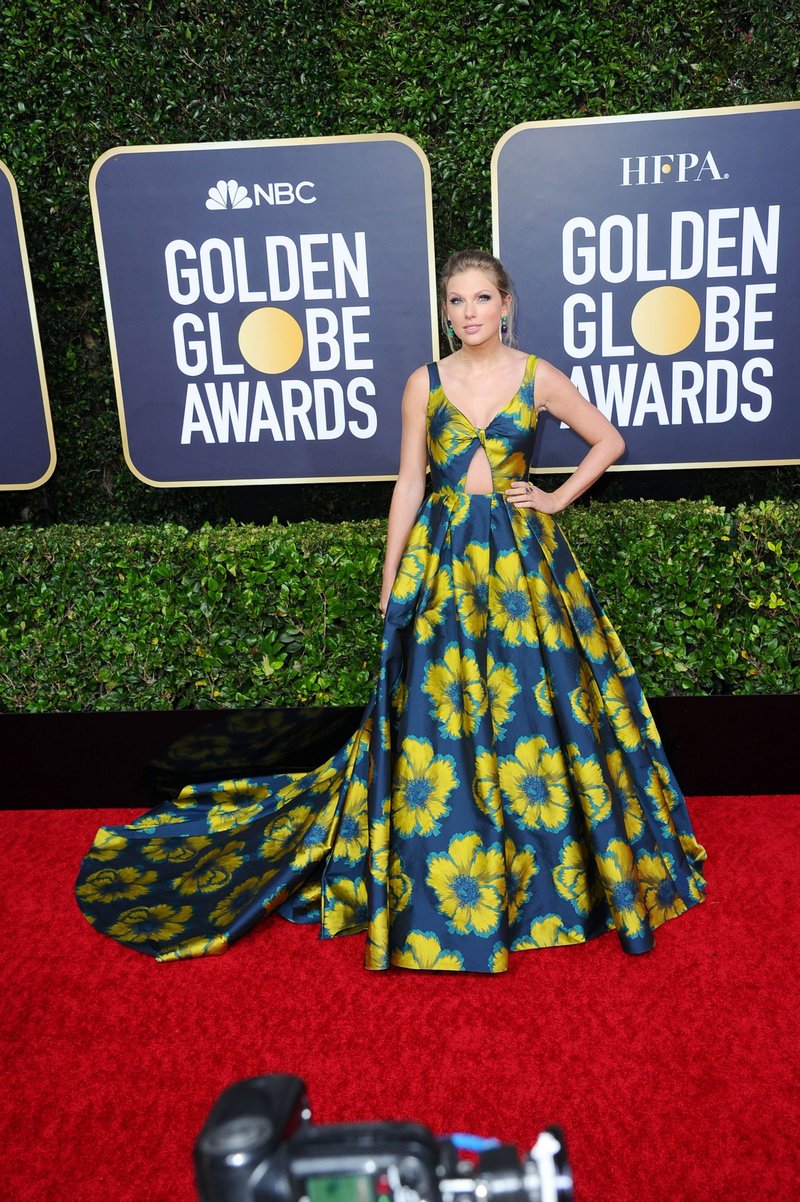 Taylor Swift at 77th Annual Golden Globe Awards — photo 126