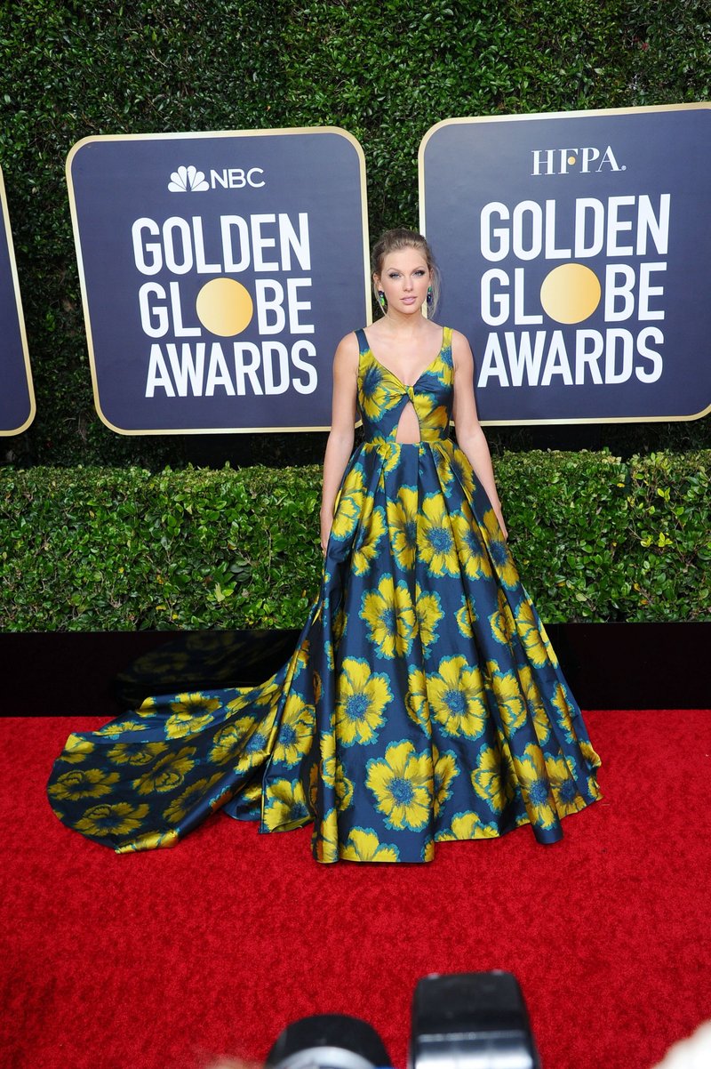 Taylor Swift at 77th Annual Golden Globe Awards — photo 135