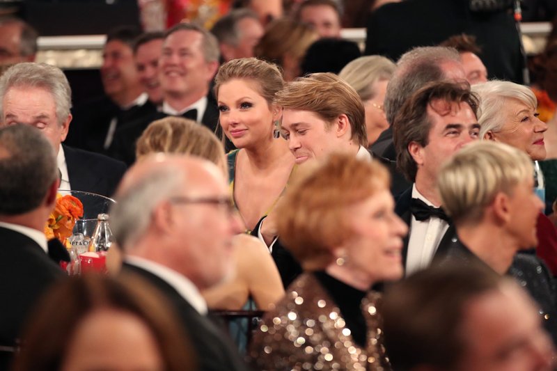 Taylor Swift at 77th Annual Golden Globe Awards — photo 140