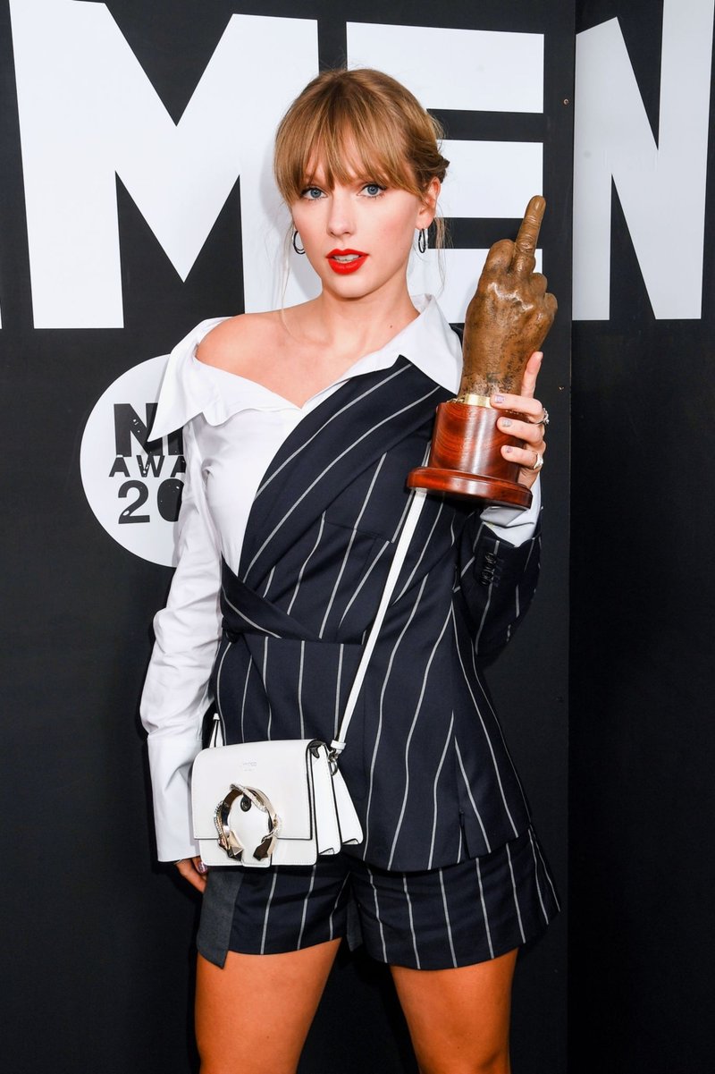 Taylor Swift at NME Awards 2020 — photo 5
