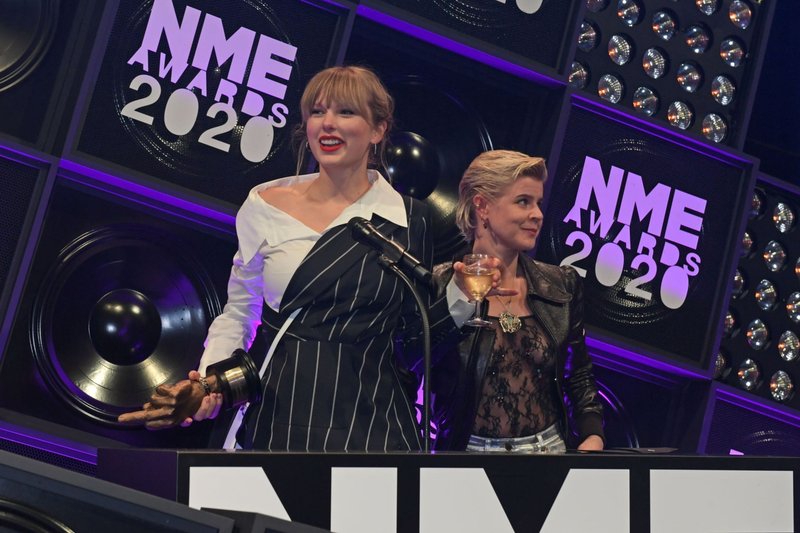 Taylor Swift at NME Awards 2020 — photo 12