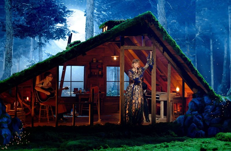 Taylor Swift at 63rd Annual Grammy Awards — photo 21