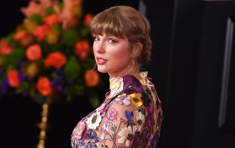 Taylor Swift at 63rd Annual Grammy Awards — photo 43