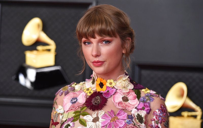 Taylor Swift at 63rd Annual Grammy Awards — photo 49