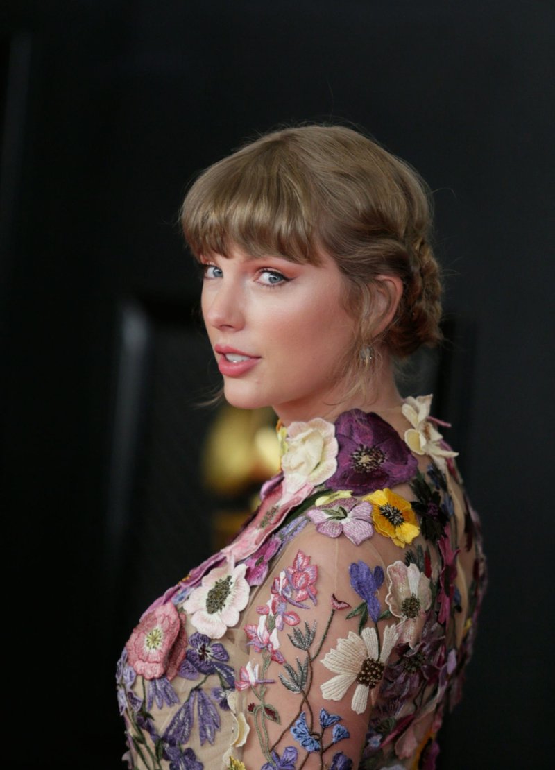 Taylor Swift at 63rd Annual Grammy Awards — photo 89