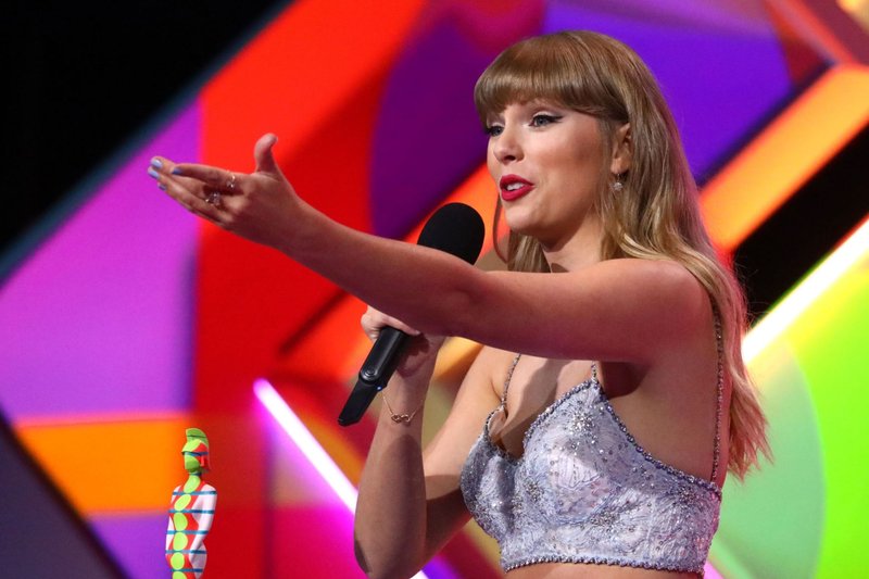 Taylor Swift at The Brit Awards 2021 — photo 56