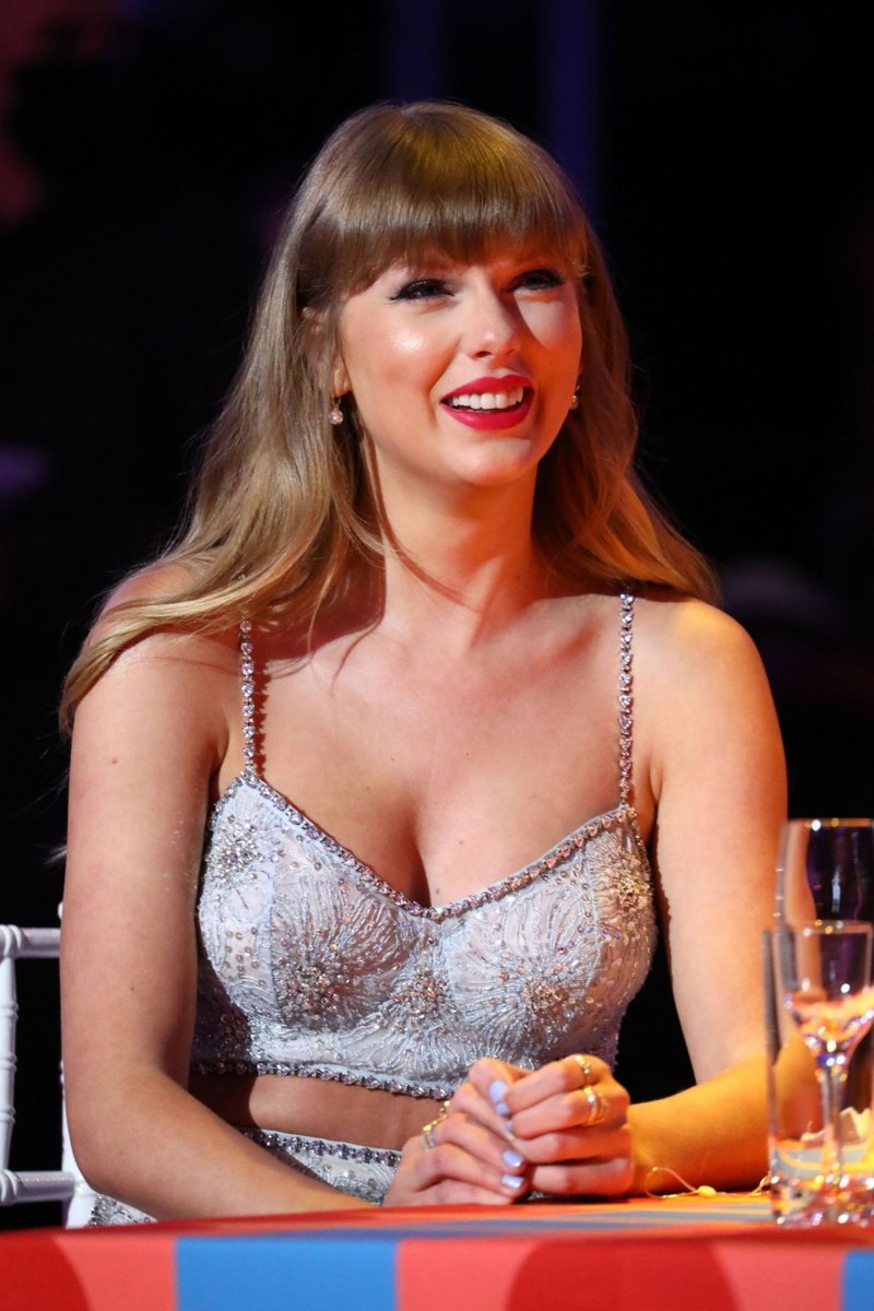Taylor Swift at The Brit Awards 2021 — photo 59