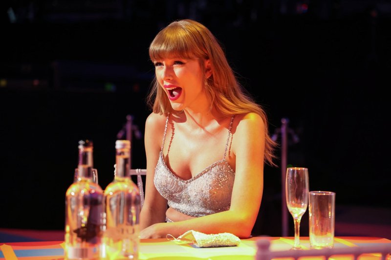 Taylor Swift at The Brit Awards 2021 — photo 73