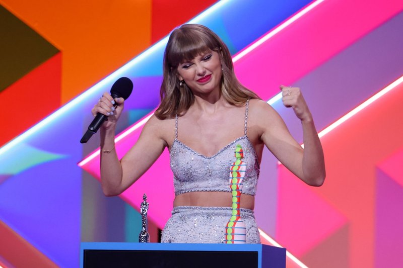 Taylor Swift at The Brit Awards 2021 — photo 84