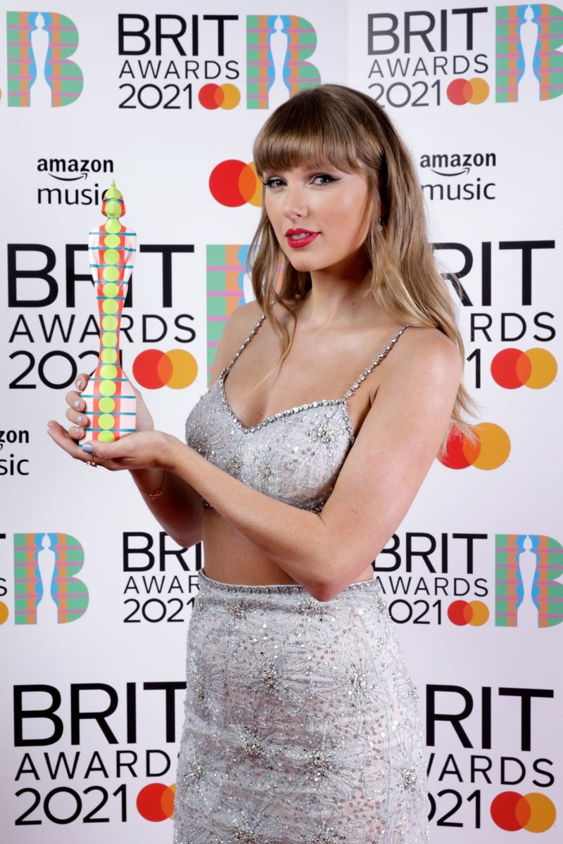 Taylor Swift at The Brit Awards 2021 — photo 93