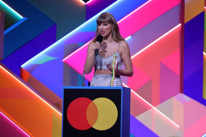 Taylor Swift at The Brit Awards 2021 — photo 146