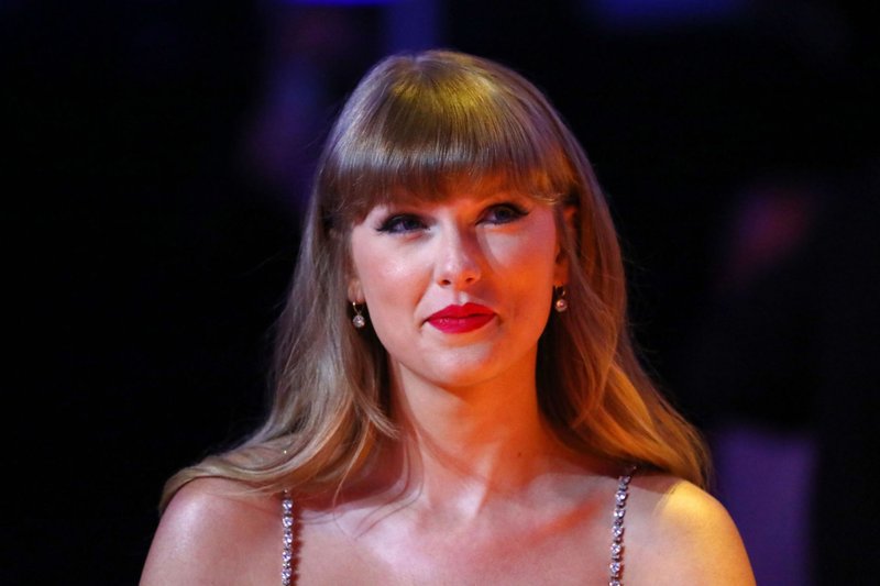 Taylor Swift at The Brit Awards 2021 — photo 165