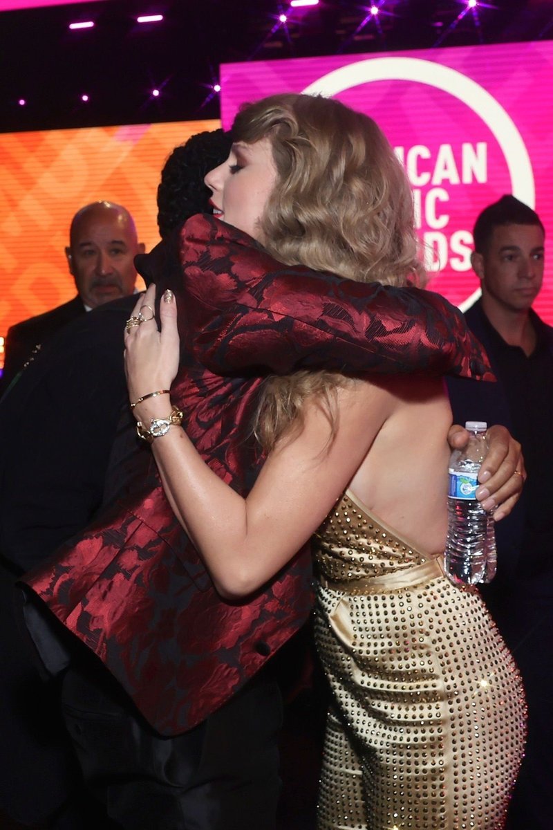 Taylor Swift at 2022 American Music Awards — photo 44