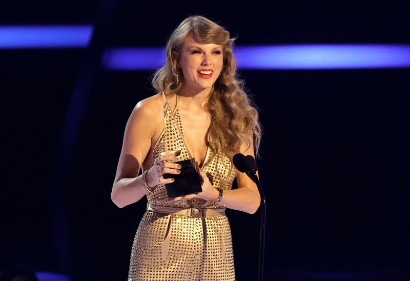 Taylor Swift at 2022 American Music Awards — photo 51