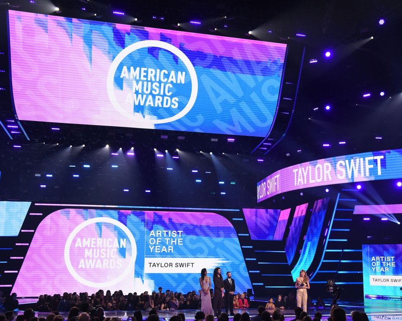 Taylor Swift at 2022 American Music Awards — photo 72