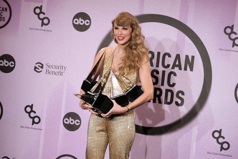Taylor Swift at 2022 American Music Awards — photo 133