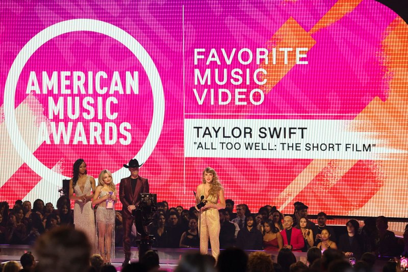 Taylor Swift at 2022 American Music Awards — photo 150