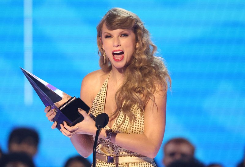 Taylor Swift at 2022 American Music Awards — photo 159