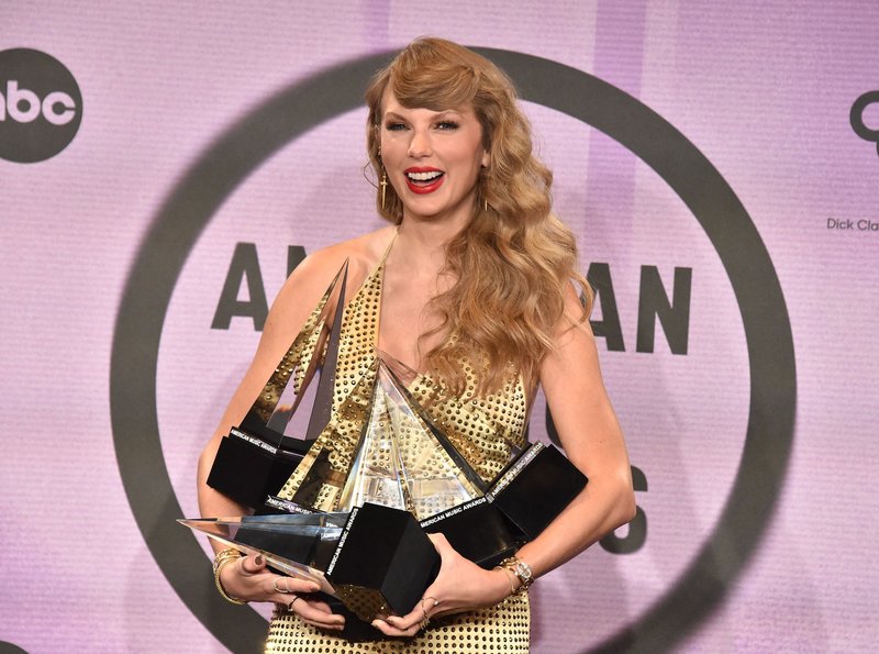 Taylor Swift at 2022 American Music Awards — photo 212