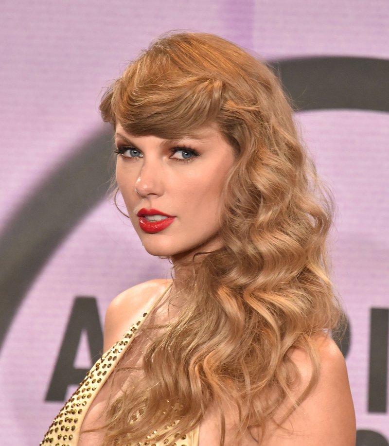 Taylor Swift at 2022 American Music Awards — photo 297