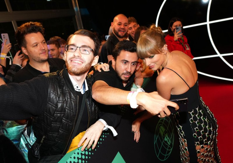 Taylor Swift at 2022 MTV Europe Music Awards — photo 92