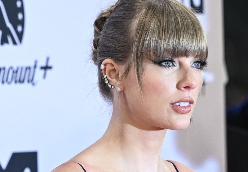 Taylor Swift at 2022 MTV Europe Music Awards — photo 102