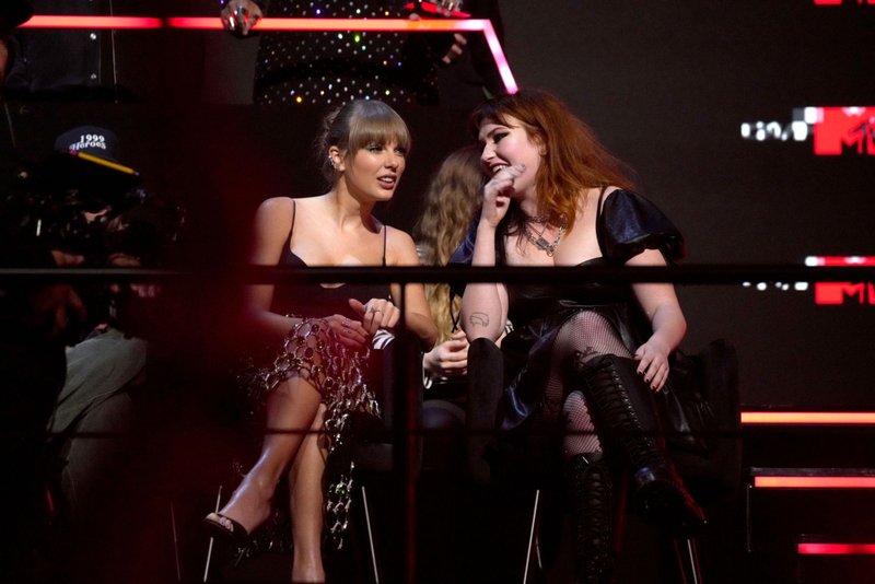 Taylor Swift at 2022 MTV Europe Music Awards — photo 148