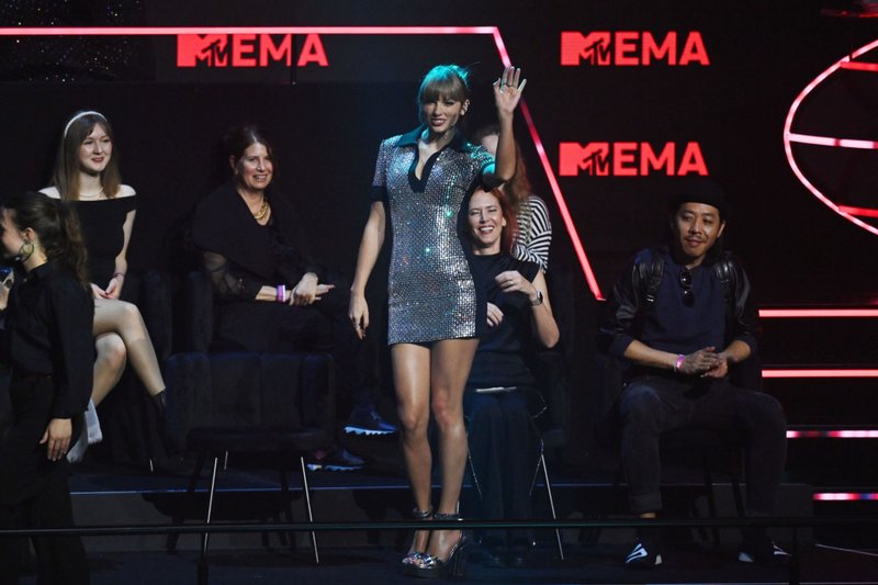Taylor Swift at 2022 MTV Europe Music Awards — photo 210
