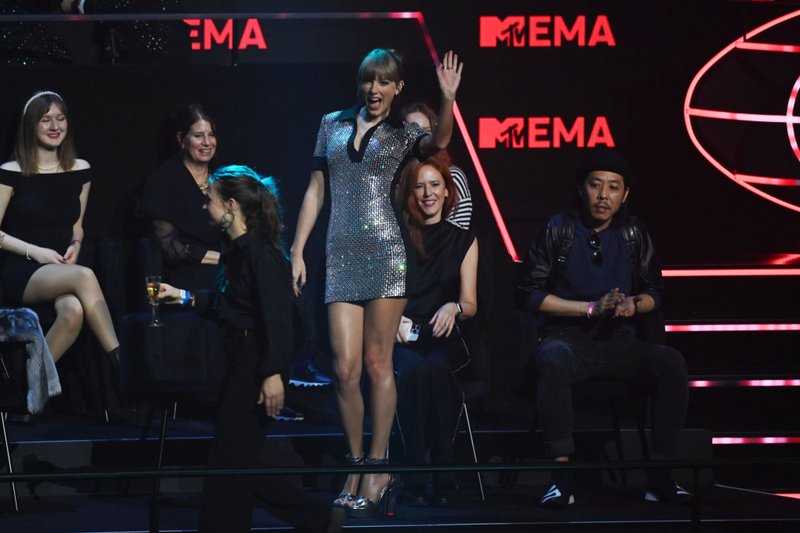 Taylor Swift at 2022 MTV Europe Music Awards — photo 211