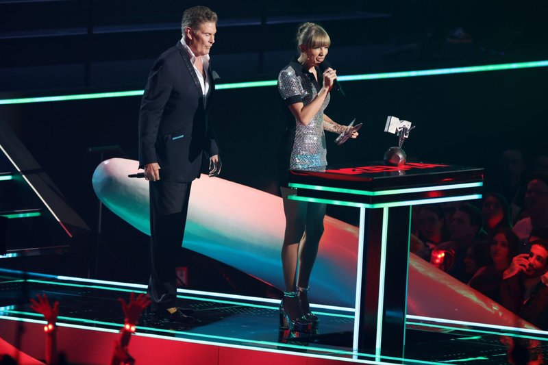 Taylor Swift at 2022 MTV Europe Music Awards — photo 217