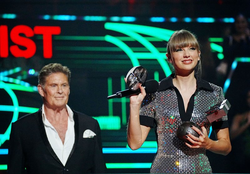Taylor Swift at 2022 MTV Europe Music Awards — photo 238